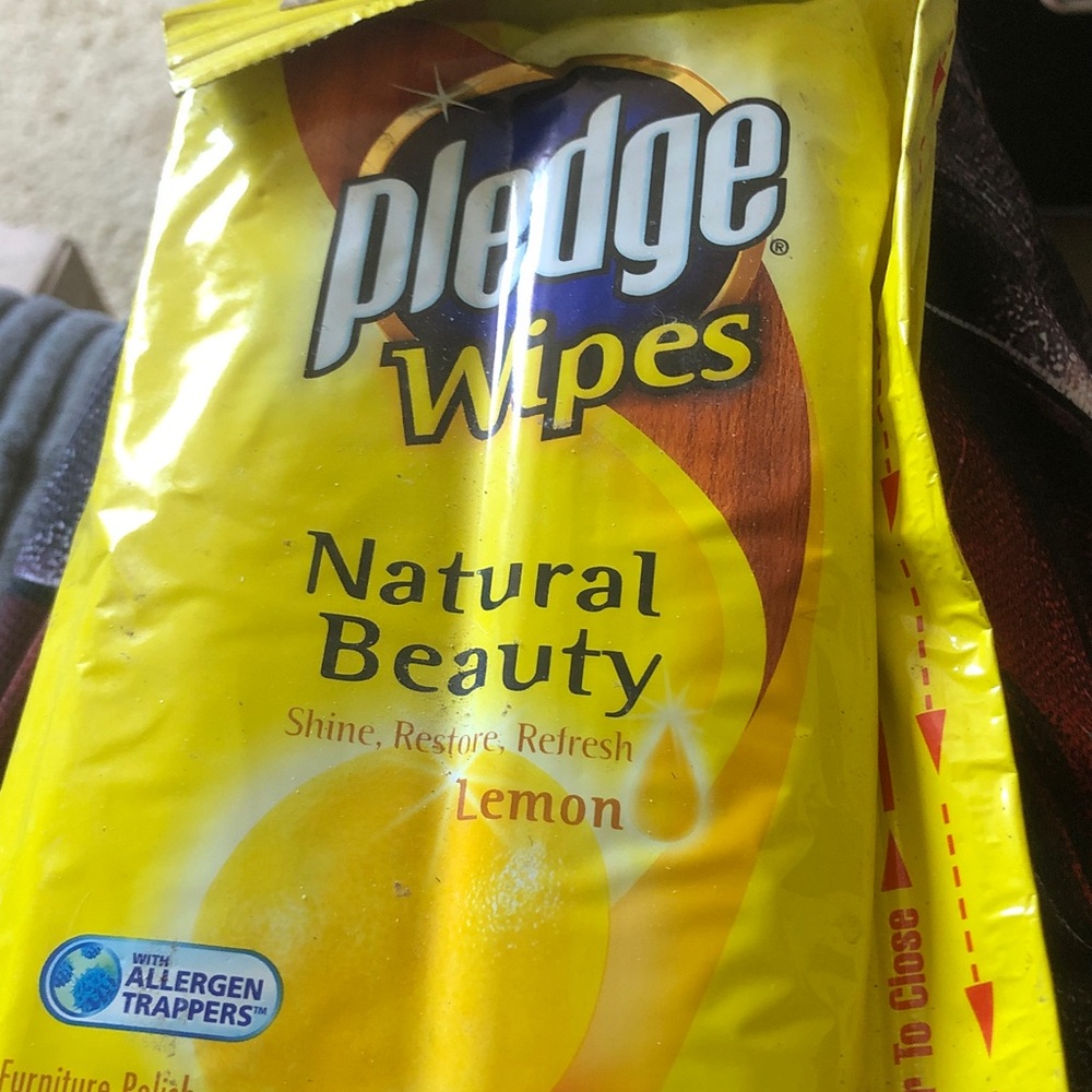 edge Multi-Surface Cleaning Wipes - Bright Yellow Pack
